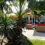 Hotel Brit Hotel Confort Nimes Ouest - A9 Sortie 25 Nîmes