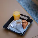 Brit Hotel Confort Nîmes Ouest - A9 sortie 25 - Pdj dès 5h30 - Parking PV - Terrasse&jardin - Pet friendly - Séminaire - Accueil groupe 3* Nimes