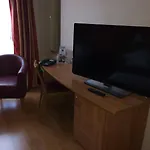 Brit Hotel Confort Nimes Ouest - A9 Sortie 25 3* Nîmes