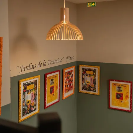 Kyriad Ouest - Sortie Autoroute Ouest A9 A54 - Parking Gratuit - Terrasse - Jardin - Plateau Repas - Petit Dejeuner Des 5h30 - Animaux Bienvenue