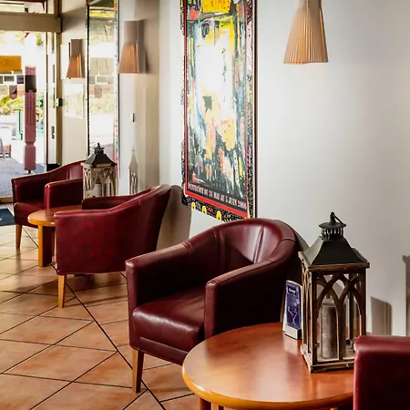 Hotel Brit Confort Ouest - A9 Sortie 25 Nîmes