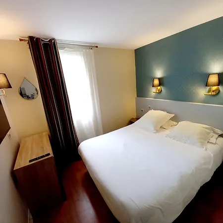 Kyriad Ouest - Sortie Autoroute Ouest A9 A54 - Parking Gratuit - Terrasse - Jardin - Plateau Repas - Petit Dejeuner Des 5h30 - Animaux Bienvenue 尼姆