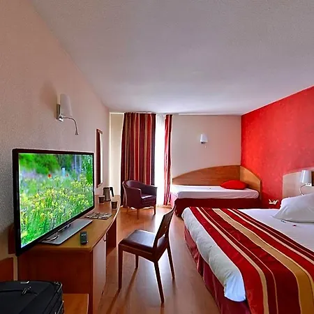 Hotel Brit Confort Ouest - A9 Sortie 25 3*
