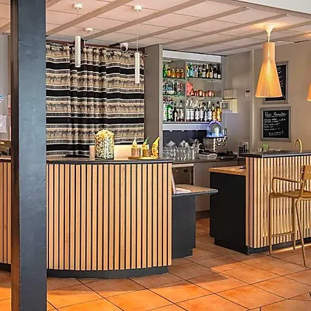 Brit Confort Ouest - A9 Sortie 25 Hotel 3*