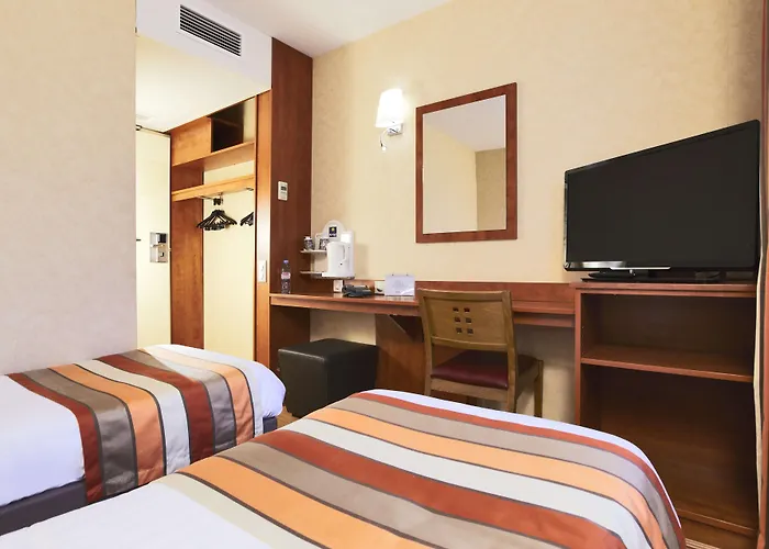 מלון Kyriad Ouest A9