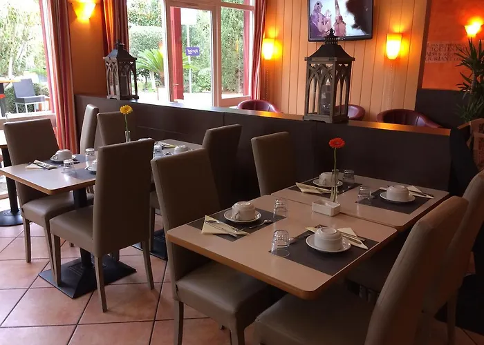 Kyriad Ouest A9 3* ニーム