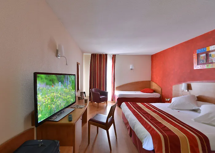 Kyriad Ouest A9 מלון נים